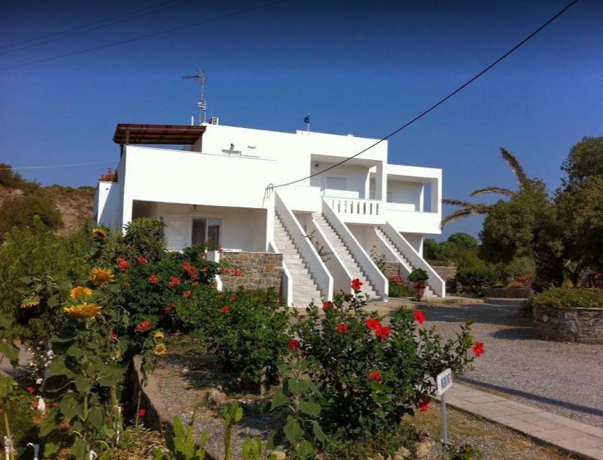 Tselios Apartments & Studios Киотари Екстериор снимка