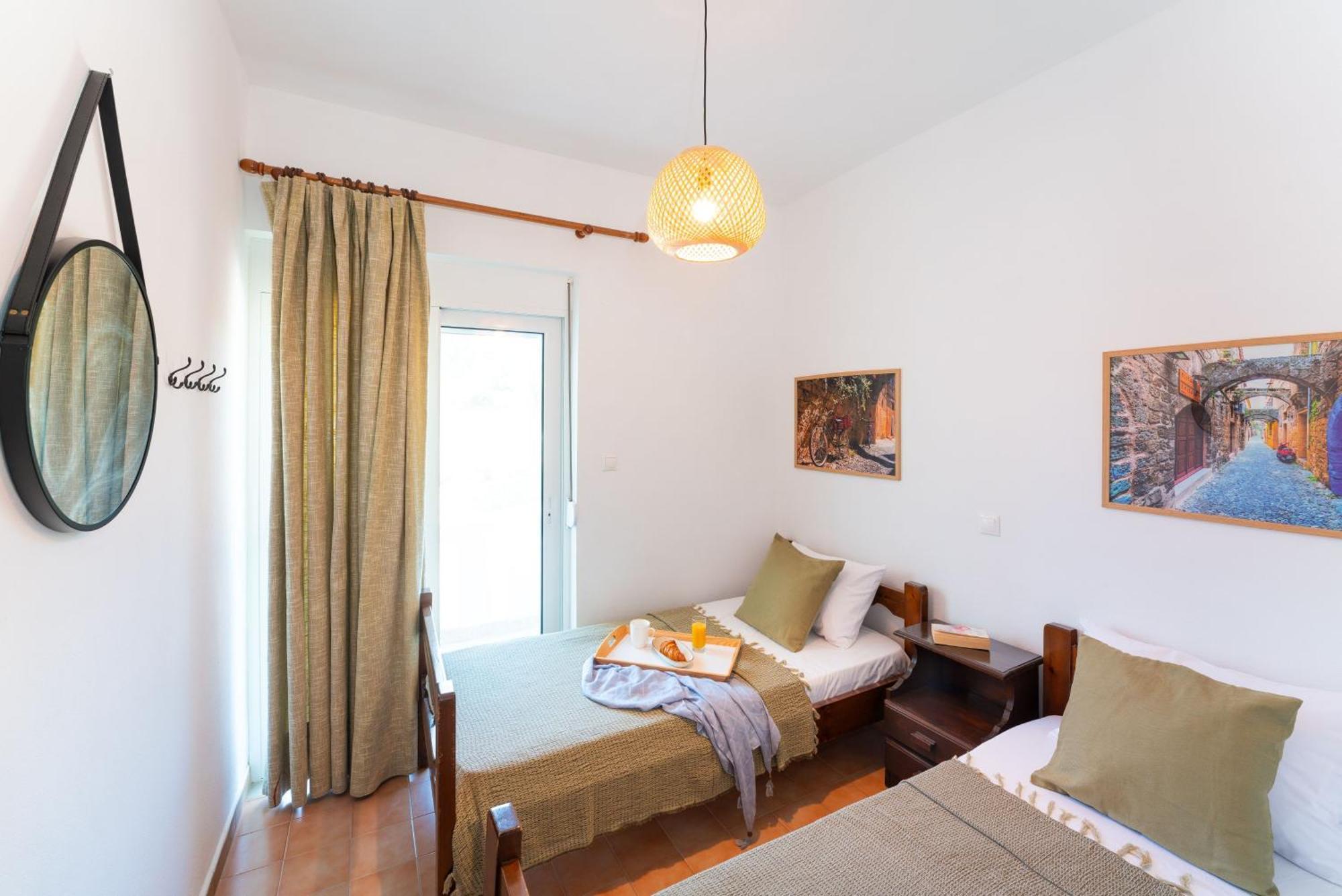 Tselios Apartments & Studios Киотари Стая снимка